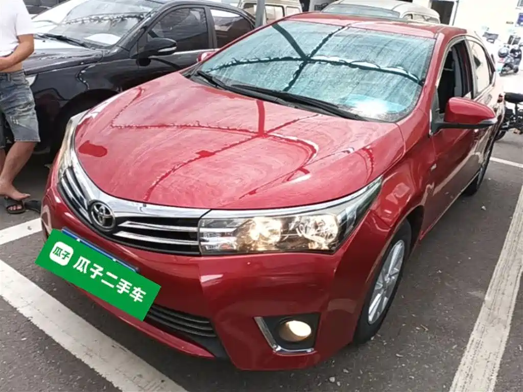 Toyota Corolla 2015 — фото 2