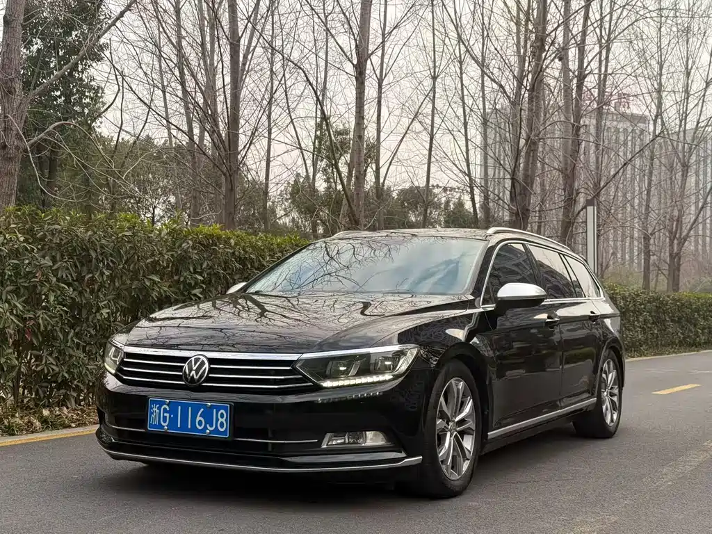 Volkswagen Viloran 2016