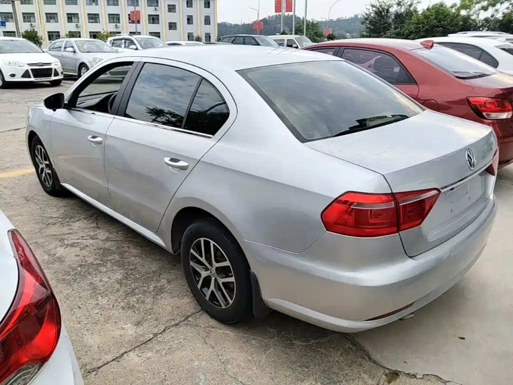 Volkswagen Lavida 2014