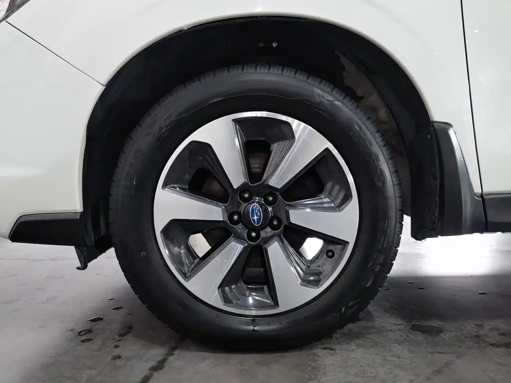 Subaru Forester 2017 — фото 17