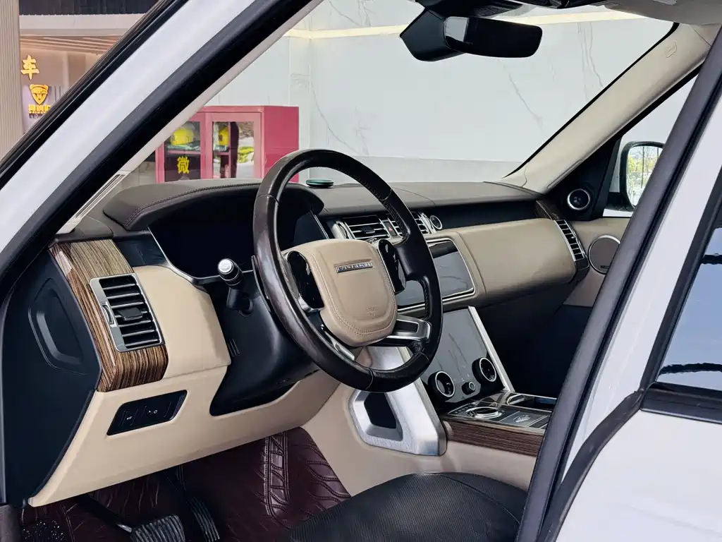 Land Rover Range Rover 2018 — фото 14
