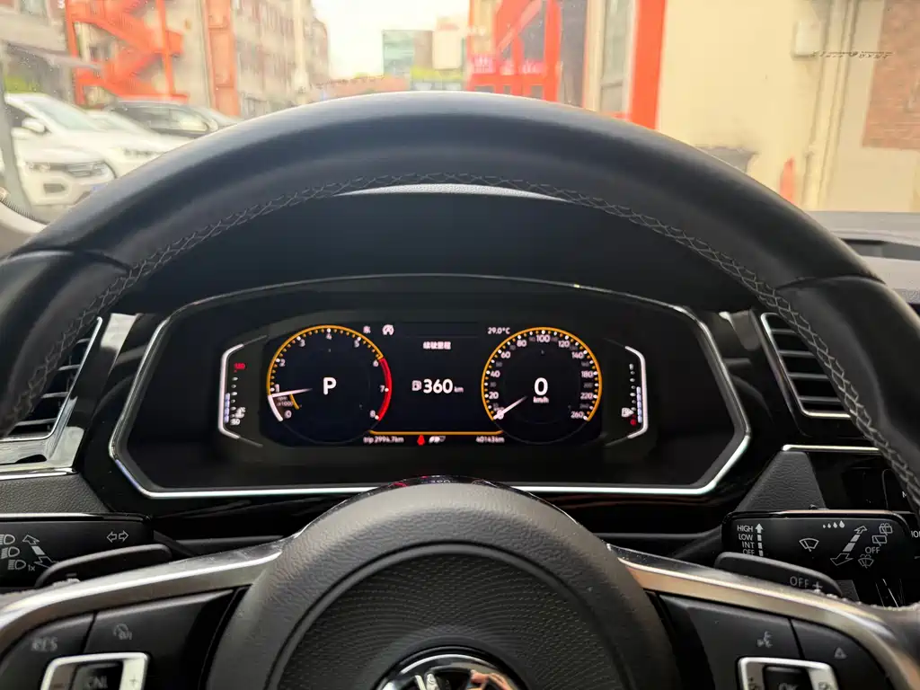 Volkswagen Tiguan L 2019 — фото 8