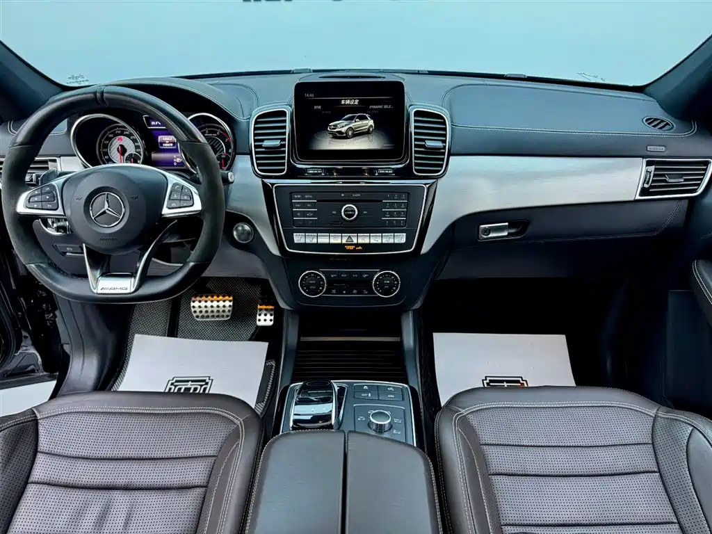 Mercedes-Benz GLE AMG 2020 — фото 15