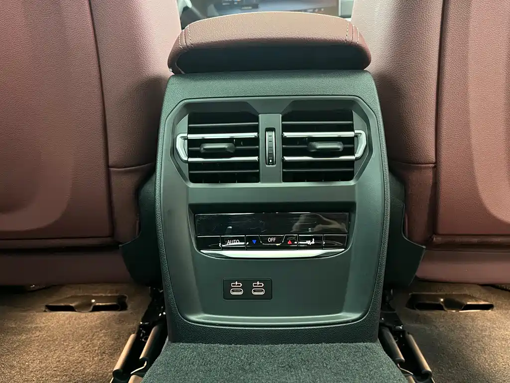 BMW i3 2024 — фото 19