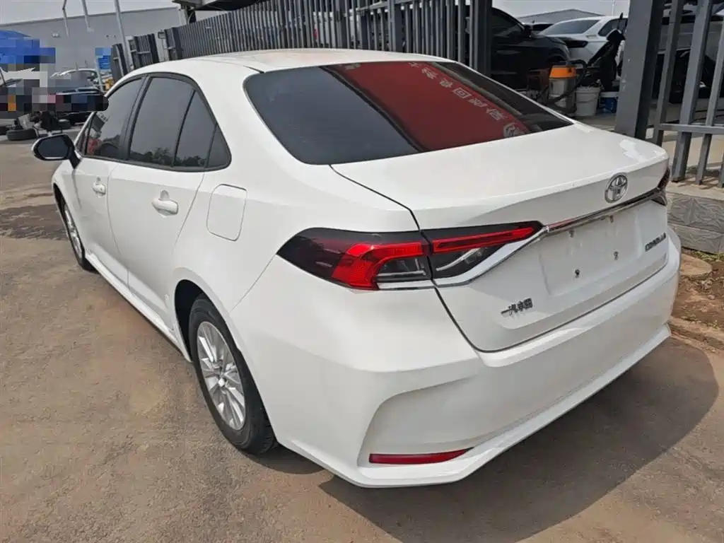Toyota Corolla 2022 — фото 23