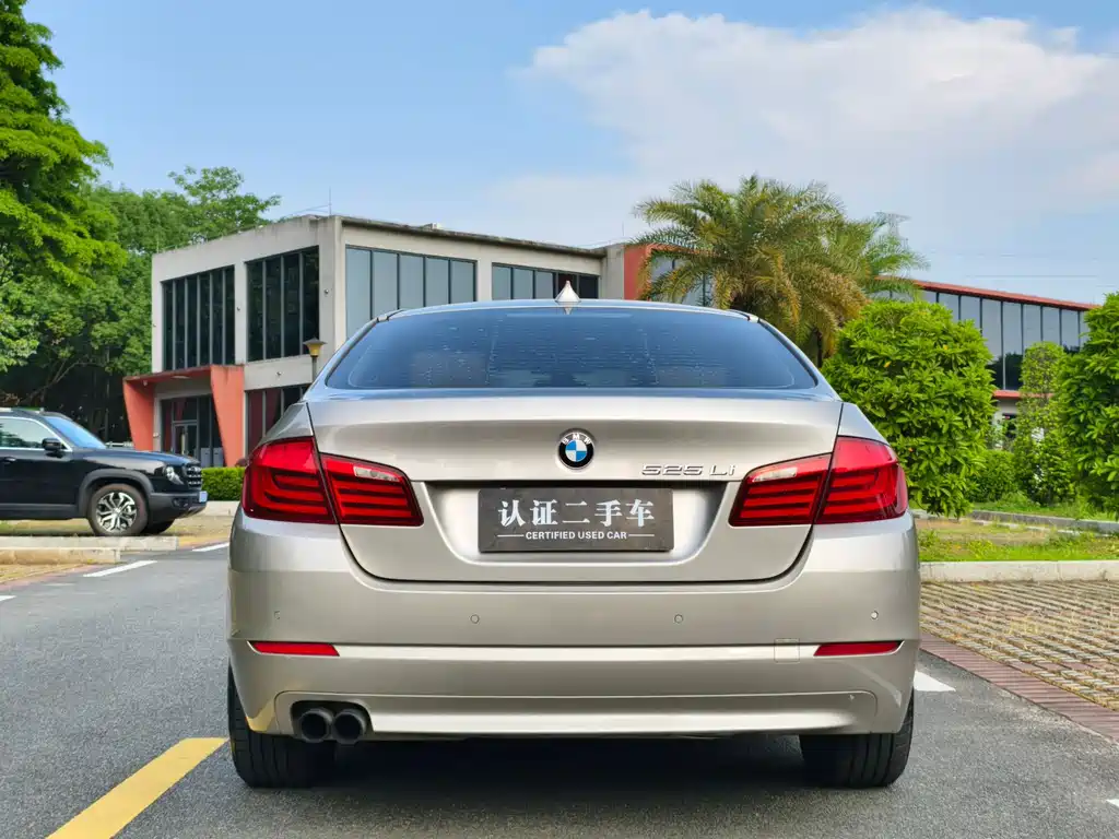 BMW 5 Series 2012