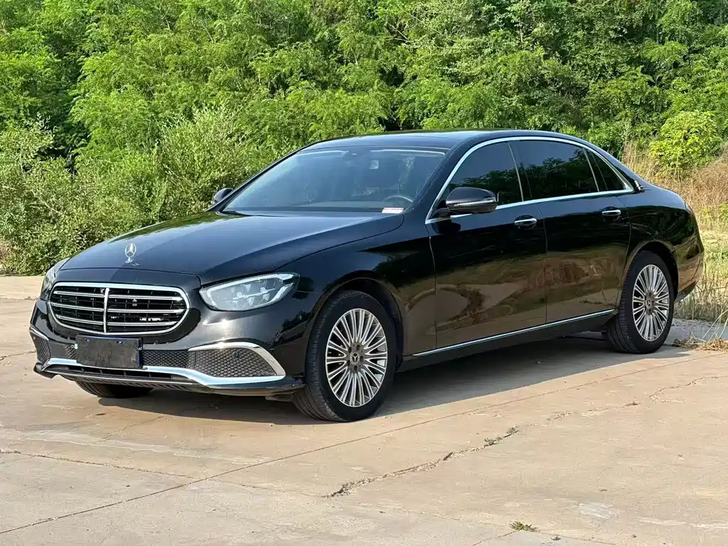 Mercedes-Benz E-Class 2023