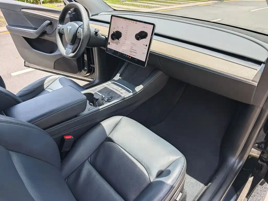 Tesla Model Y 2023 — фото 18
