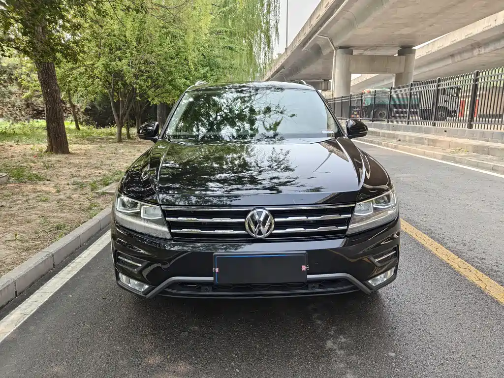 Volkswagen Tiguan L 2020 — фото 2