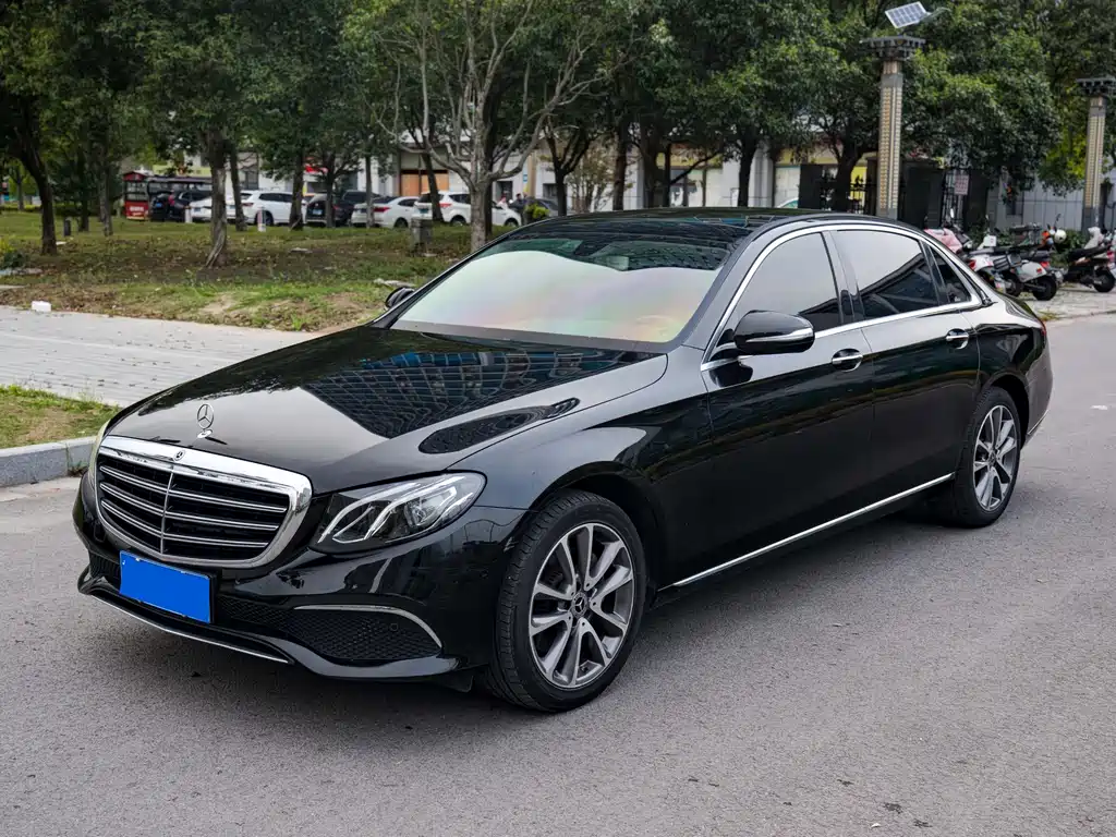 Mercedes-Benz E-Class 2019 — фото 1