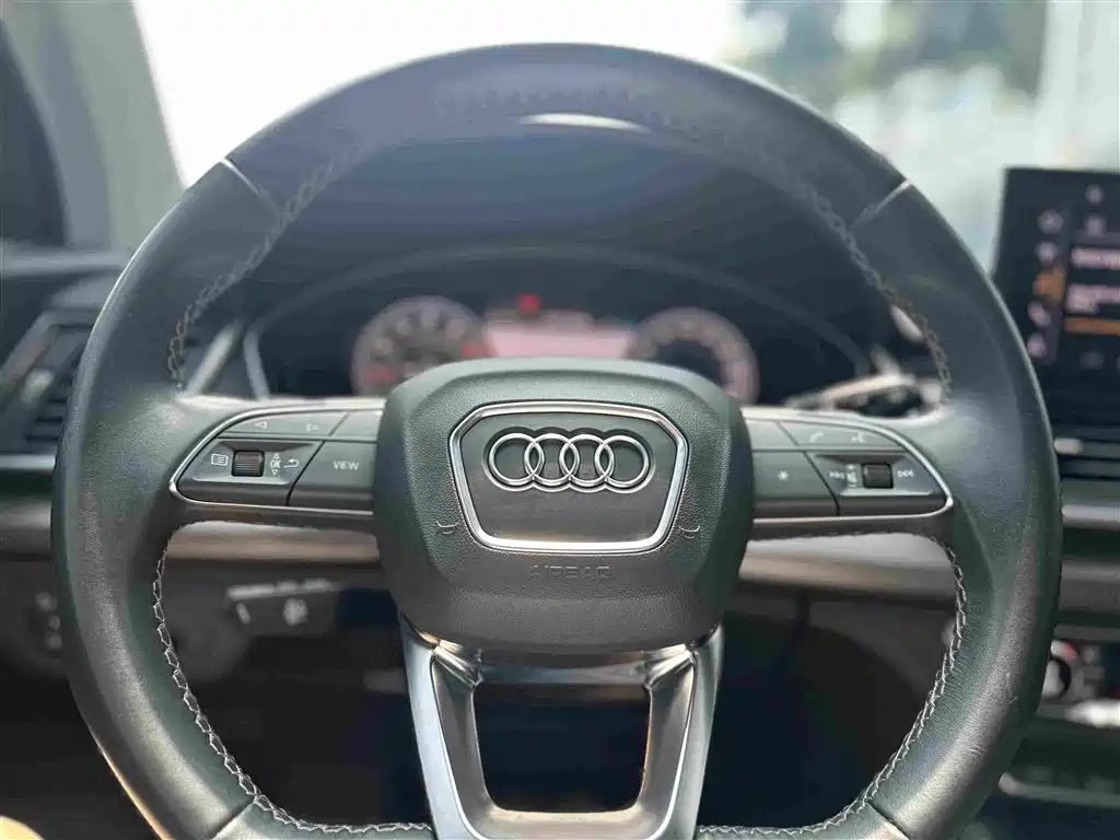 Audi Q5L 2021 — фото 13