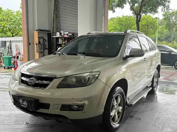 BYD S6 2014