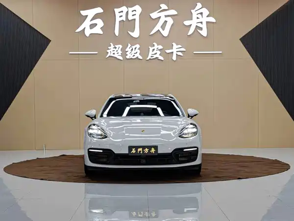 Porsche Panamera 2022