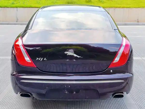 Jaguar XJ 2012