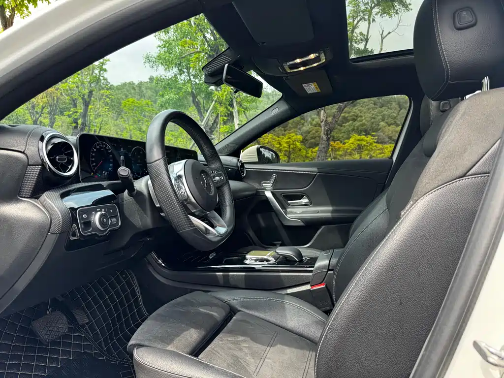 Mercedes-Benz A-Class 2019 — фото 4