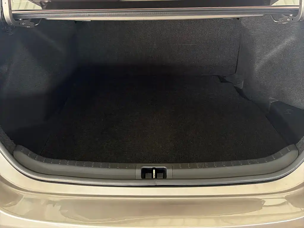 Toyota Corolla 2016 — фото 13