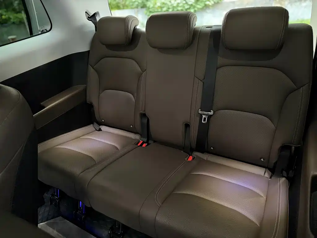 Wuling Starlight 730 EV 2025 — фото 15
