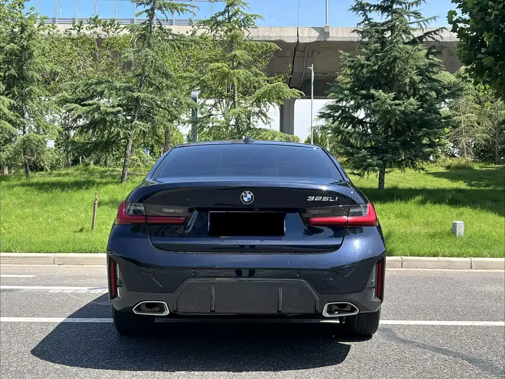 BMW 3 Series 2023