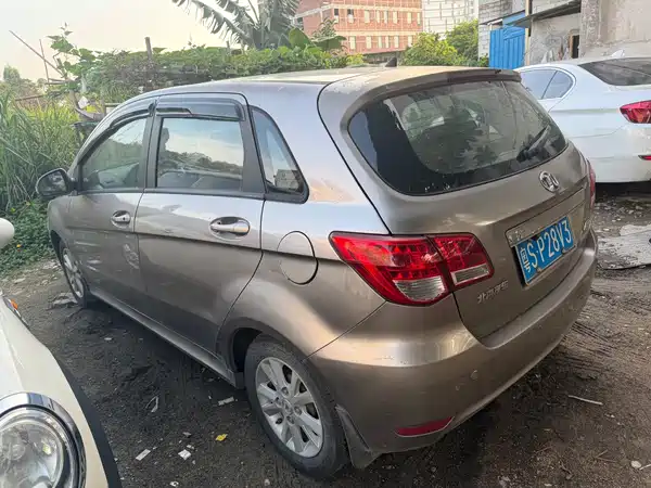 BAIC Motor E Series 2014