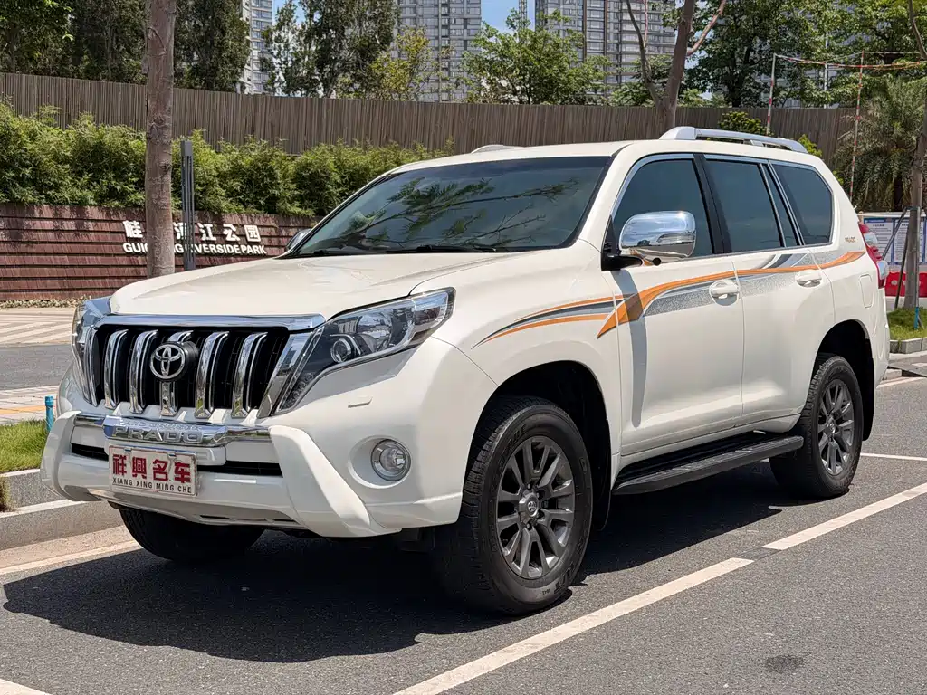 Toyota Prado 2016 — фото 1