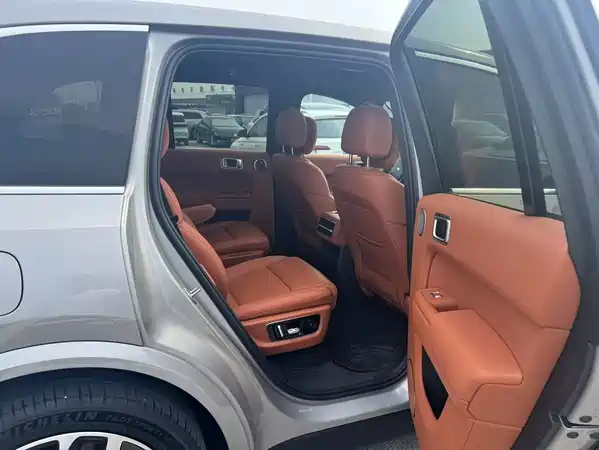 Li Auto L8 2023