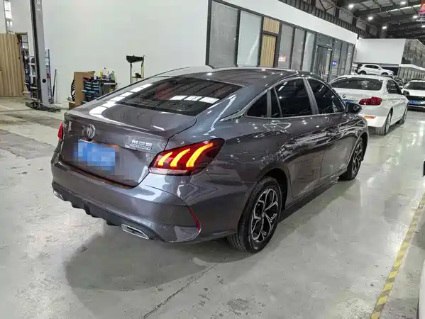 MG MG5 2021