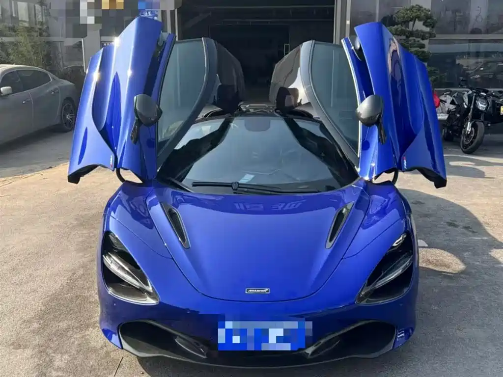 McLaren 720S 2020 — фото 2