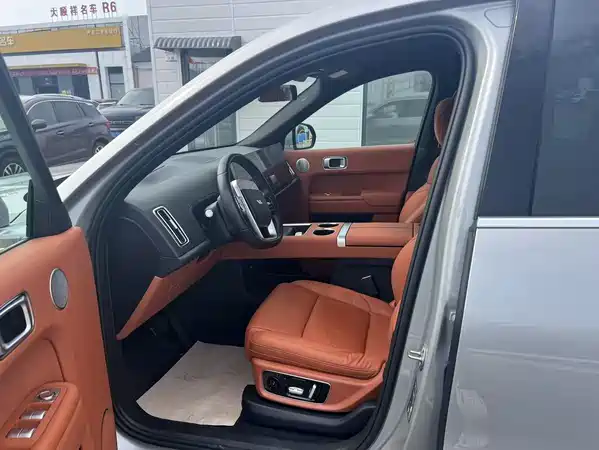 Li Auto L8 2023