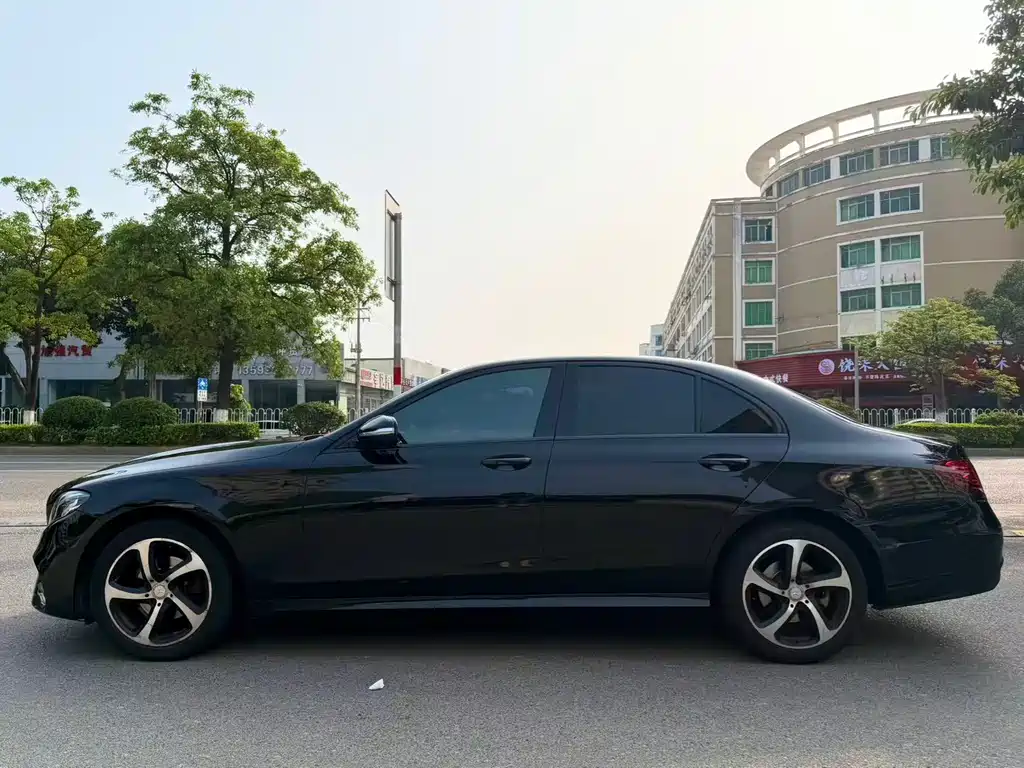 Mercedes-Benz E-Class 2017