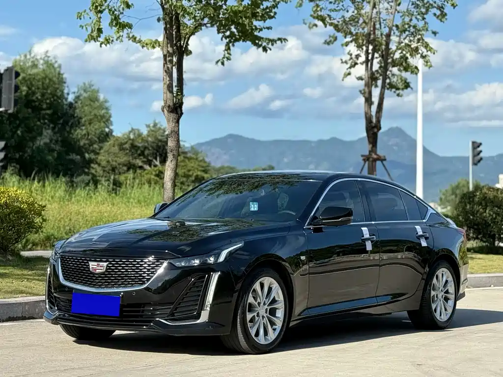 Cadillac CT5 2022 — фото 1