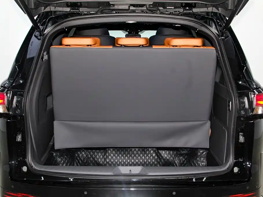 Toyota Granvia — фото 18