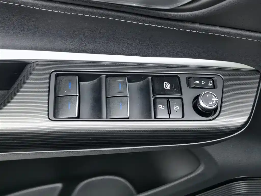 Toyota Harrier 2023 — фото 9