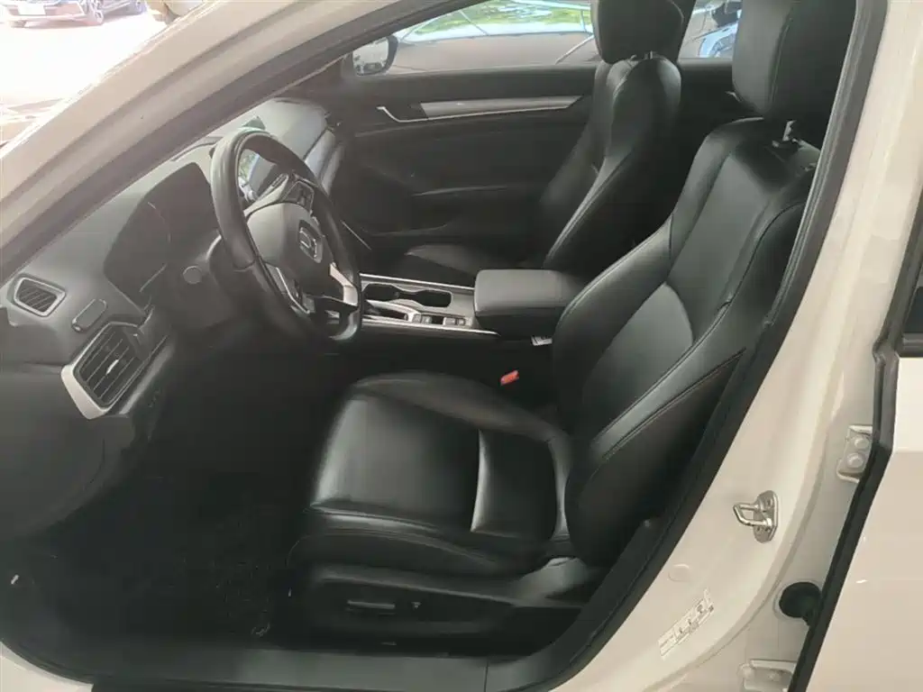Honda Accord 2021 — фото 15