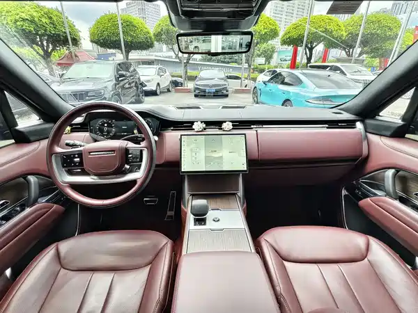 Land Rover Range Rover 2025