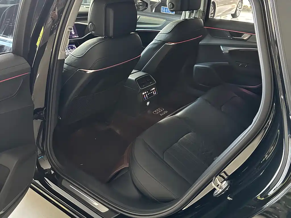 Audi A6L 2022