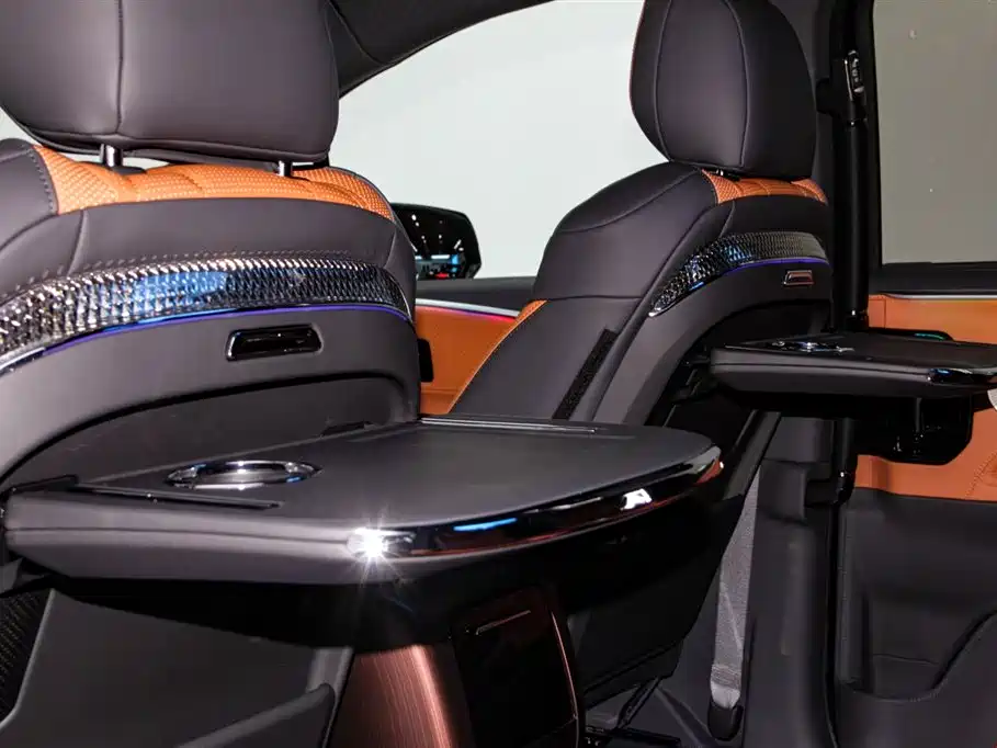 Toyota Granvia — фото 16