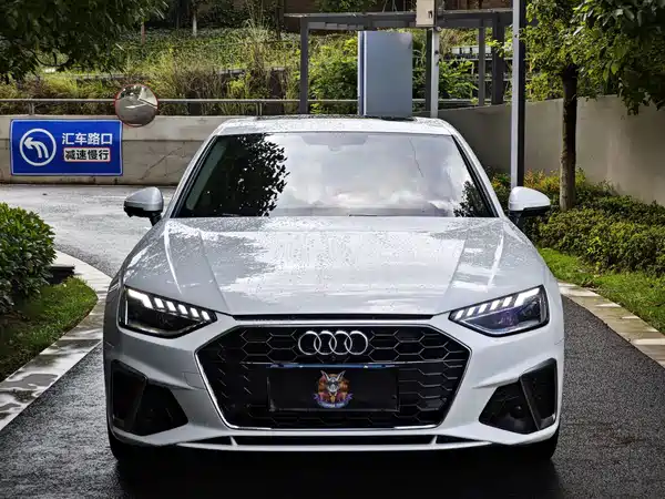 Audi A4L 2021