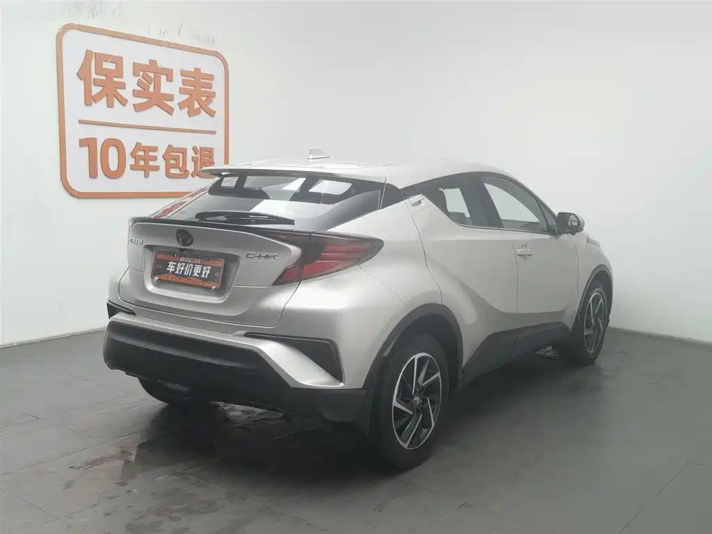 Toyota C-HR 2021 — фото 2