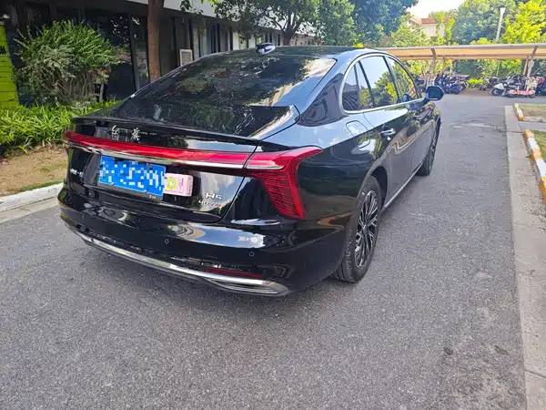 Hongqi H5 2025
