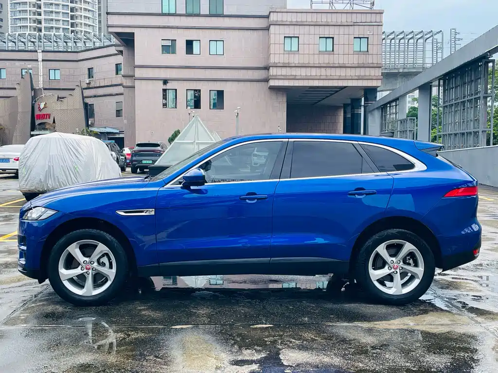 Jaguar F-PACE 2020 — фото 27