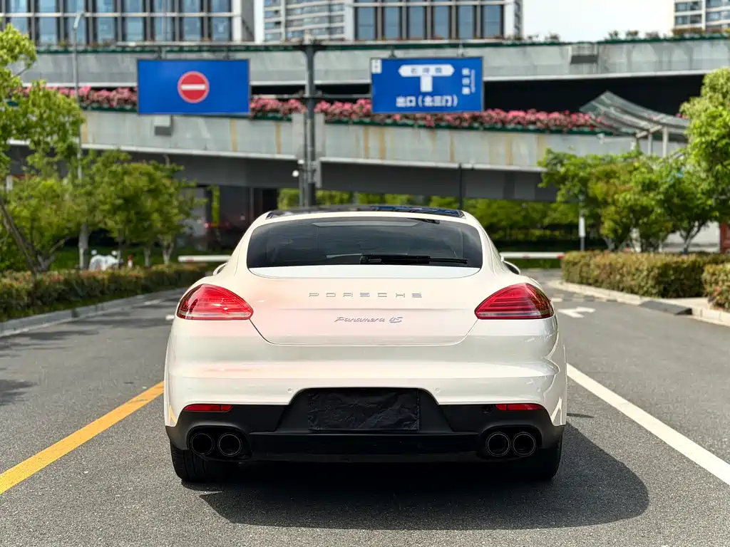 Porsche Panamera 2015