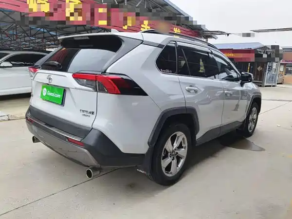 Toyota RAV4 2021