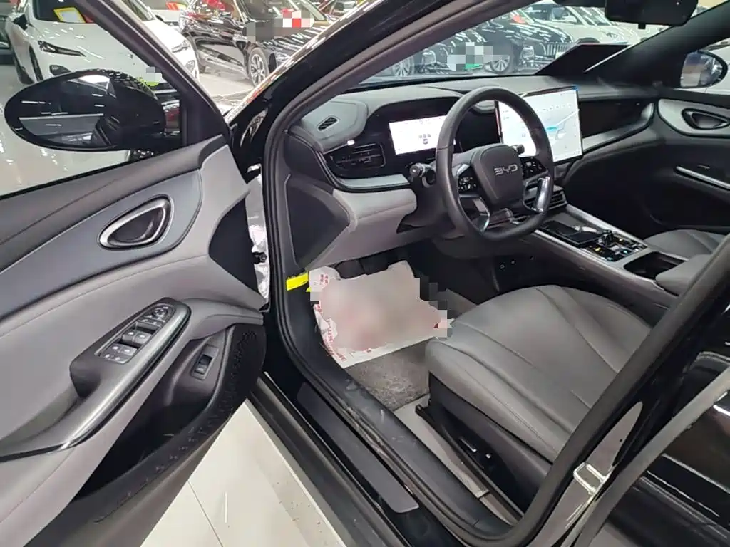 BYD Seal 07 DM-i 2025 — фото 16