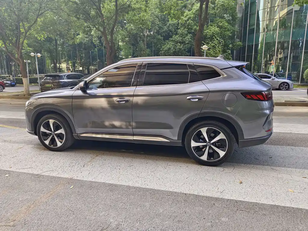 BYD Song PLUS New Energy 2023 — фото 6
