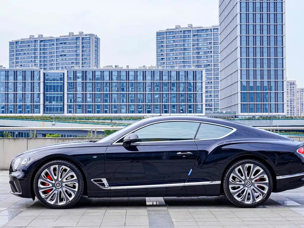 Bentley Continental 2021 — фото 22