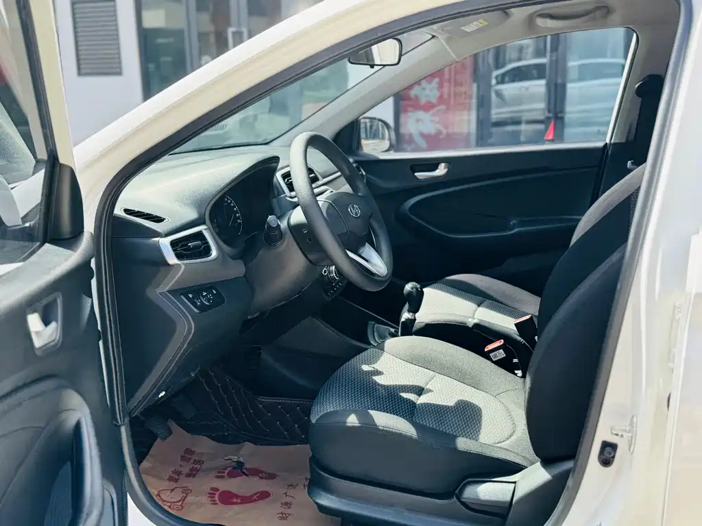 Hyundai Verna 2019 — фото 11