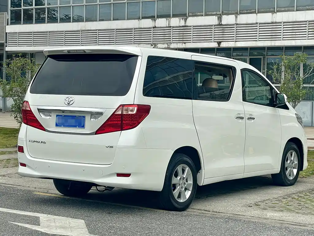 Toyota Alphard 2011 — фото 6