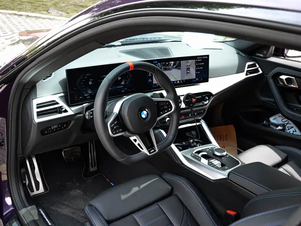 BMW M240i 2026 — фото 13