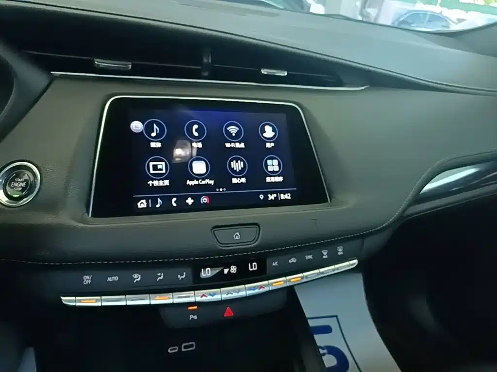 Cadillac XT4 2021 — фото 13
