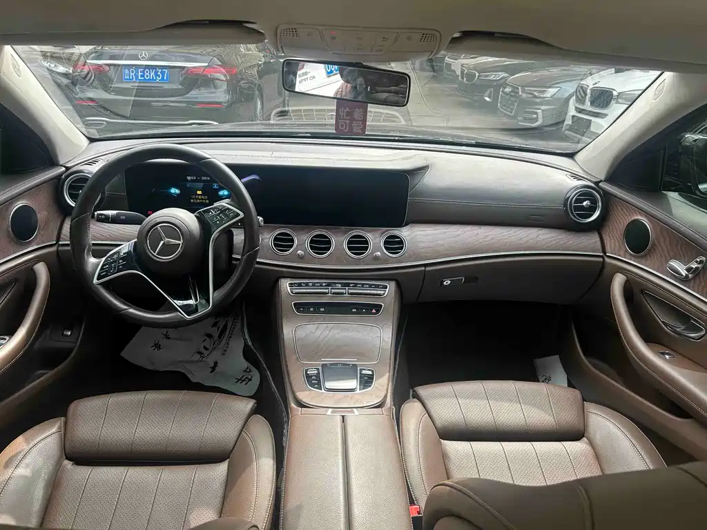 Mercedes-Benz E-Class 2022 — фото 6